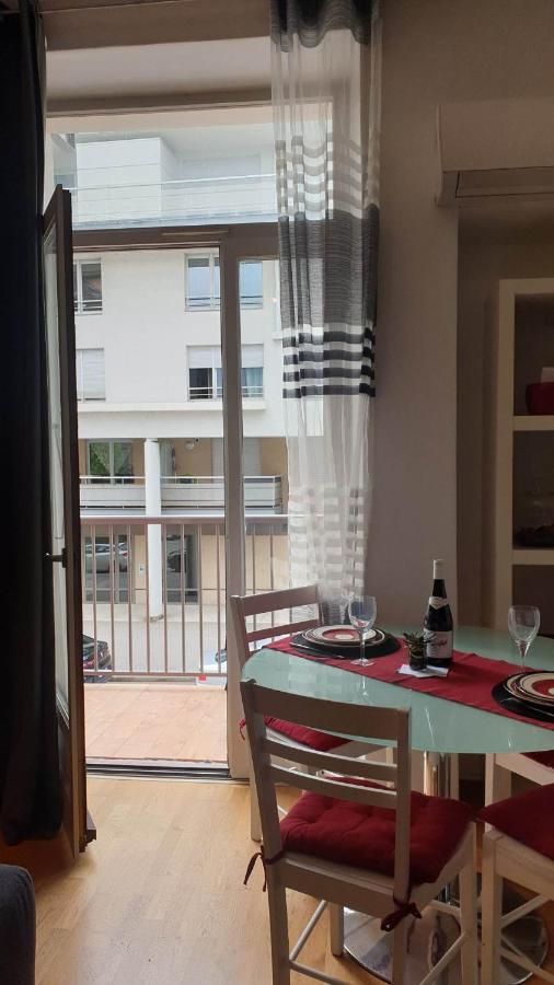 Hibiscus Apartment Аннесі Екстер'єр фото